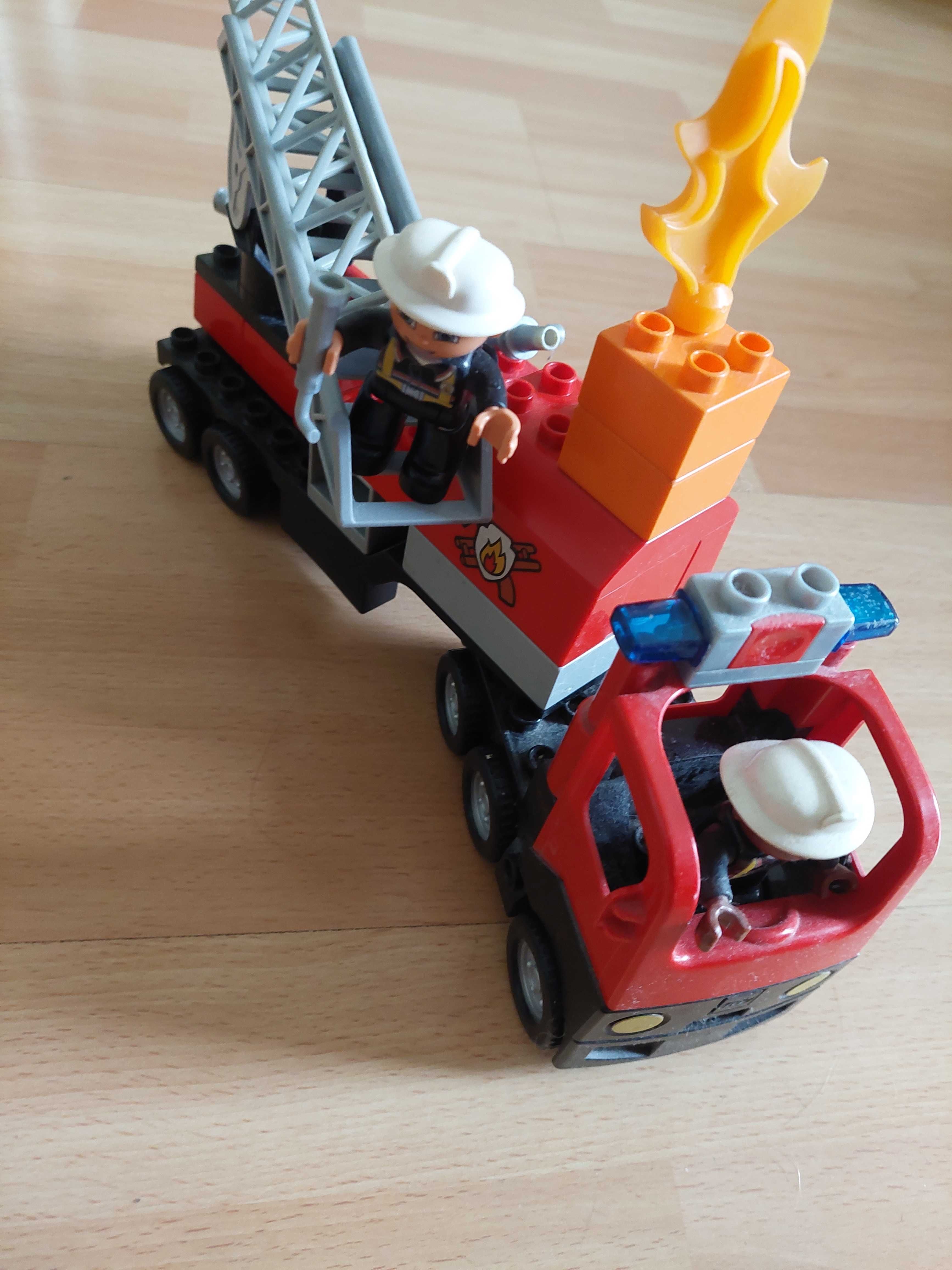 LEGO DUPLO Wóz strażacki 4977