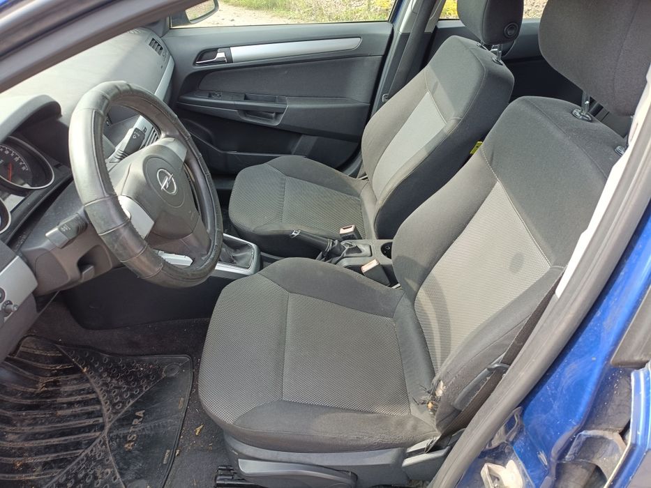 Opel Astra 1.4 Benzyna 2009r Klimatyzacja Aktualne Opłaty