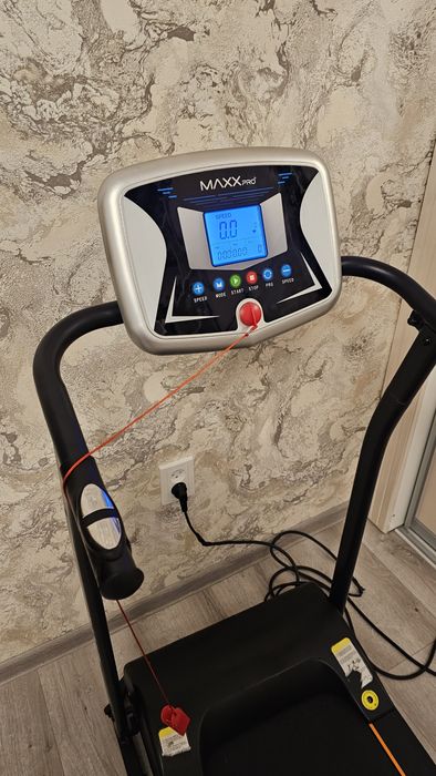 Бігова дорожка все працює