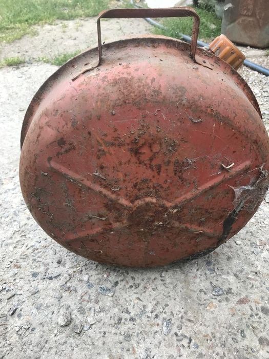 Канистры 20литров бочки