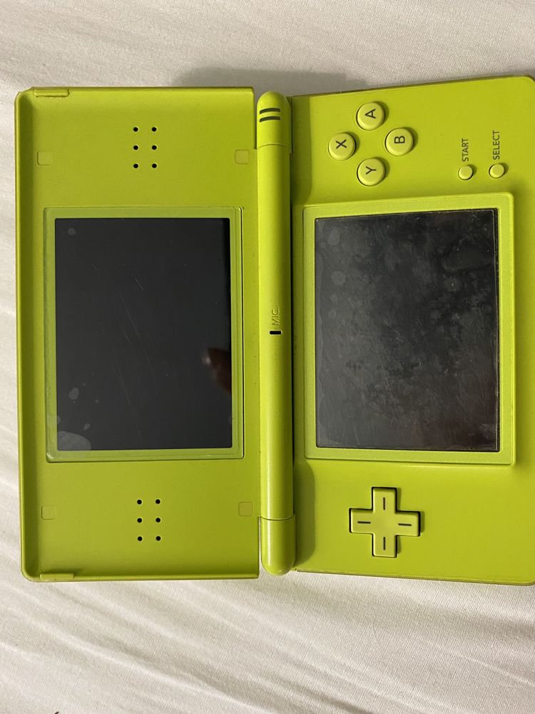 2 X Nintendo DS + 10 jogos