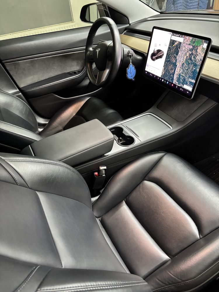 Tesla model 3 pełny Autopilot