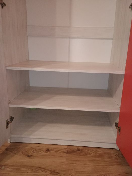 Szafa do pokoju młodzieżowego lub dziecięcego