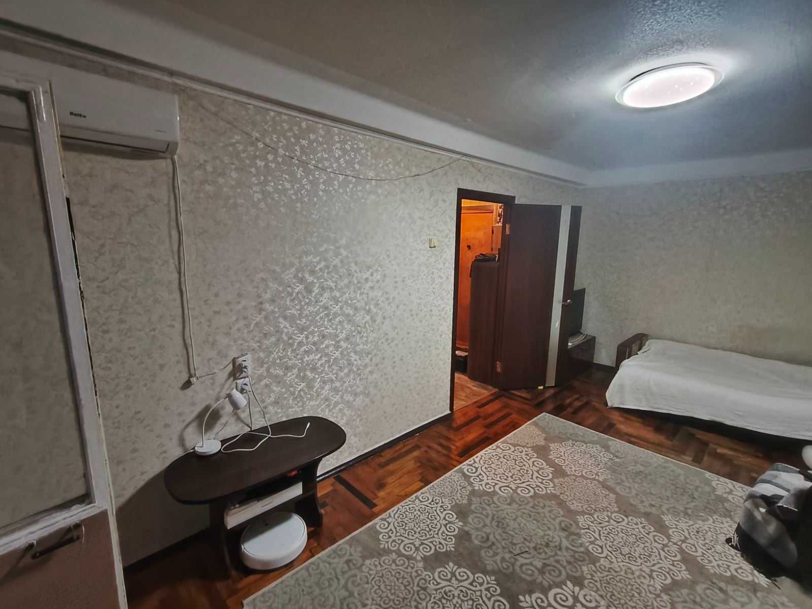 Продам 1 комнатную квартиру улица Героев 93 бригады