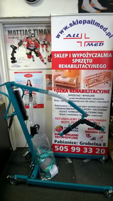 Używany podnośnik pacjenta sterowany pilotem AKS do 150kg