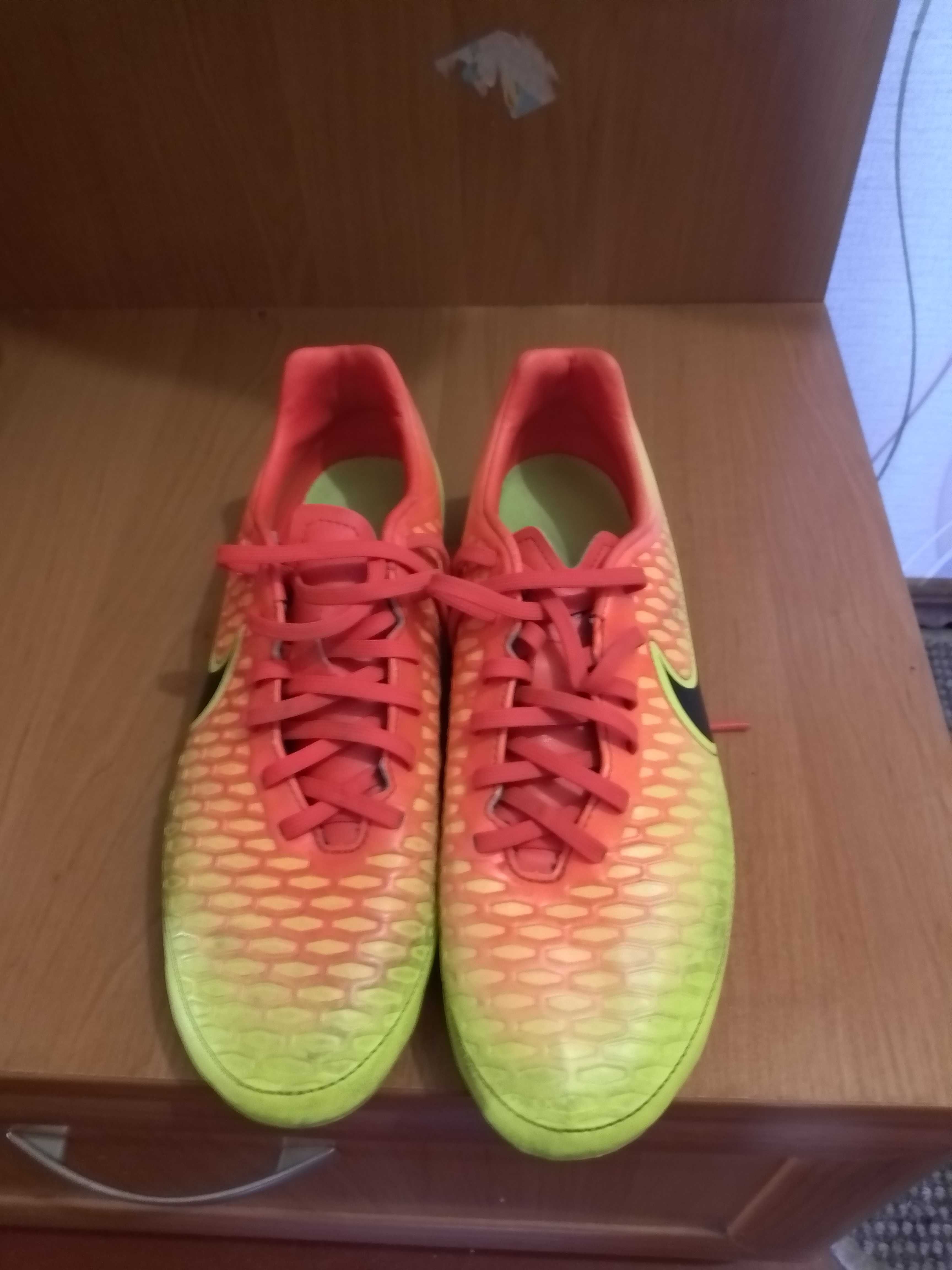 Бутсы Nike MAGISTA