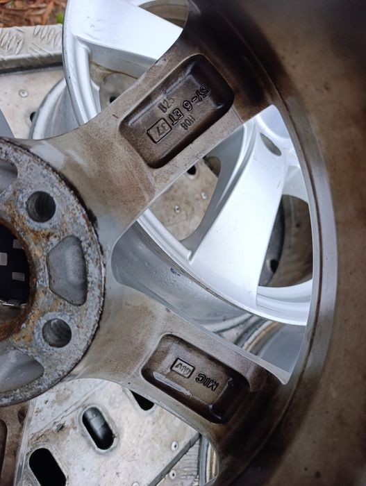 Meriva B Astra H felgi aluminiowe 16 cali ładny stan  5x110