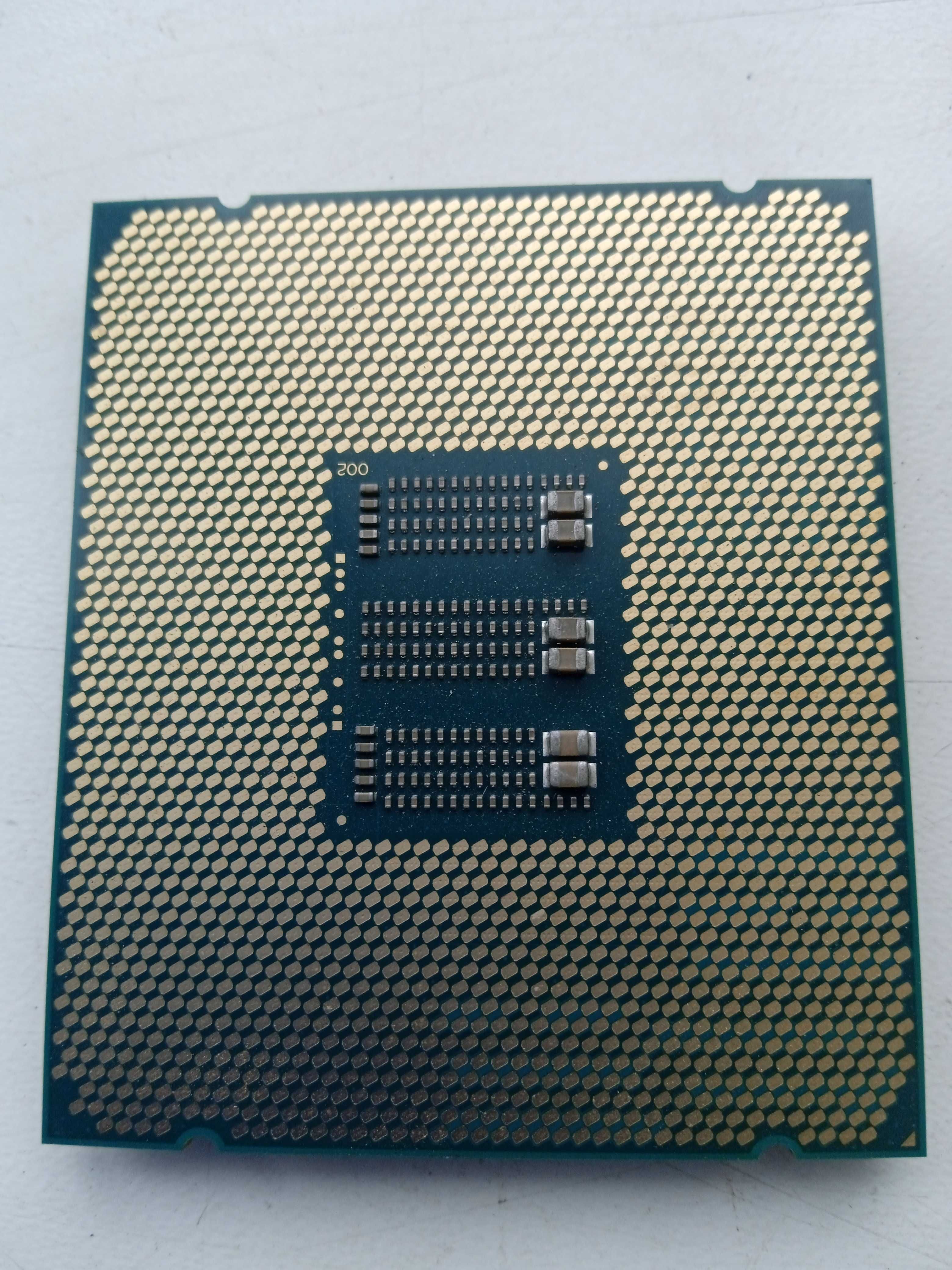 Серверный Процессор Intel Xeon E7-8867v4