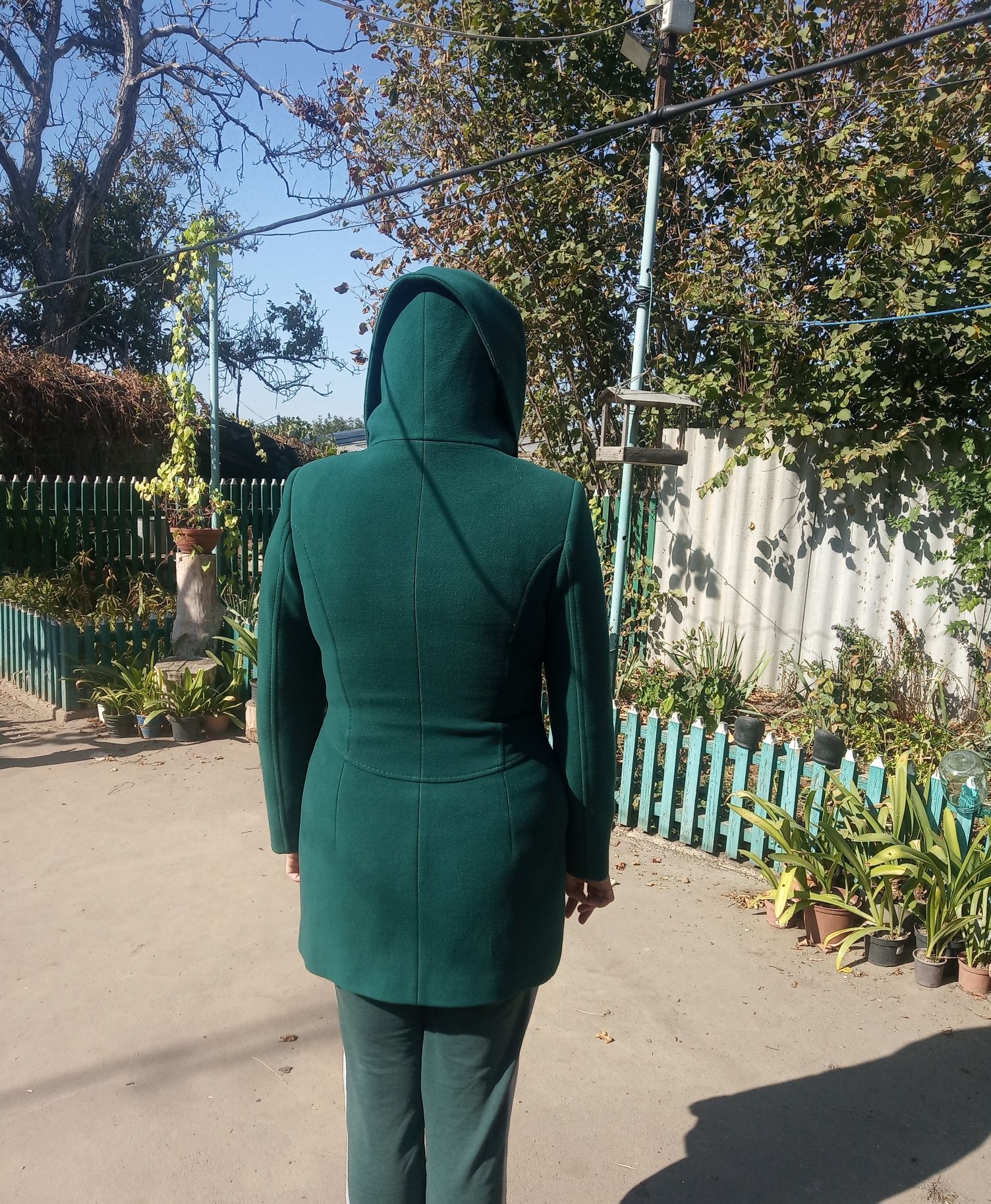 Зелене пальто жіноче весна -осінь