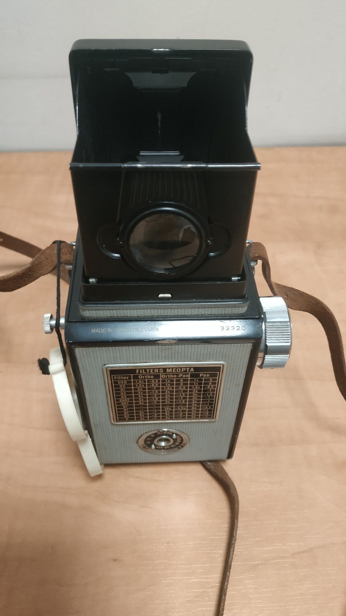 Średnioformatowy aparat Flexaret Via używa ny