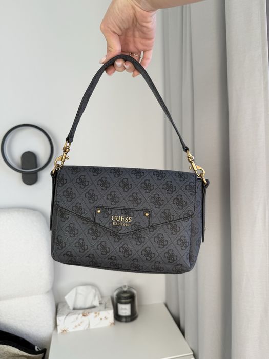 Piękna torebka Guess