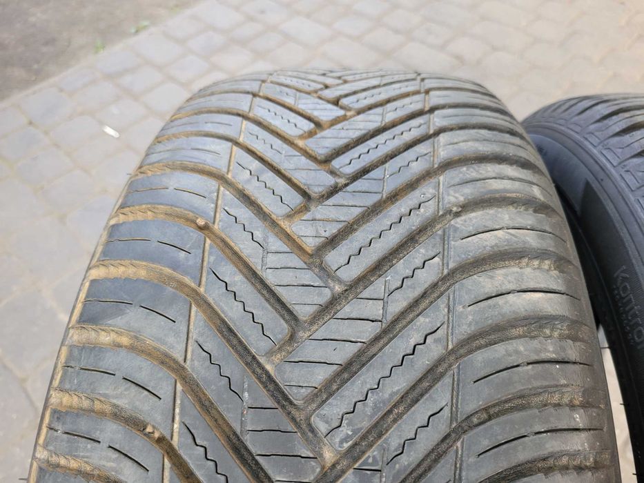 235 /50 R 18  Hankook Całoroczne