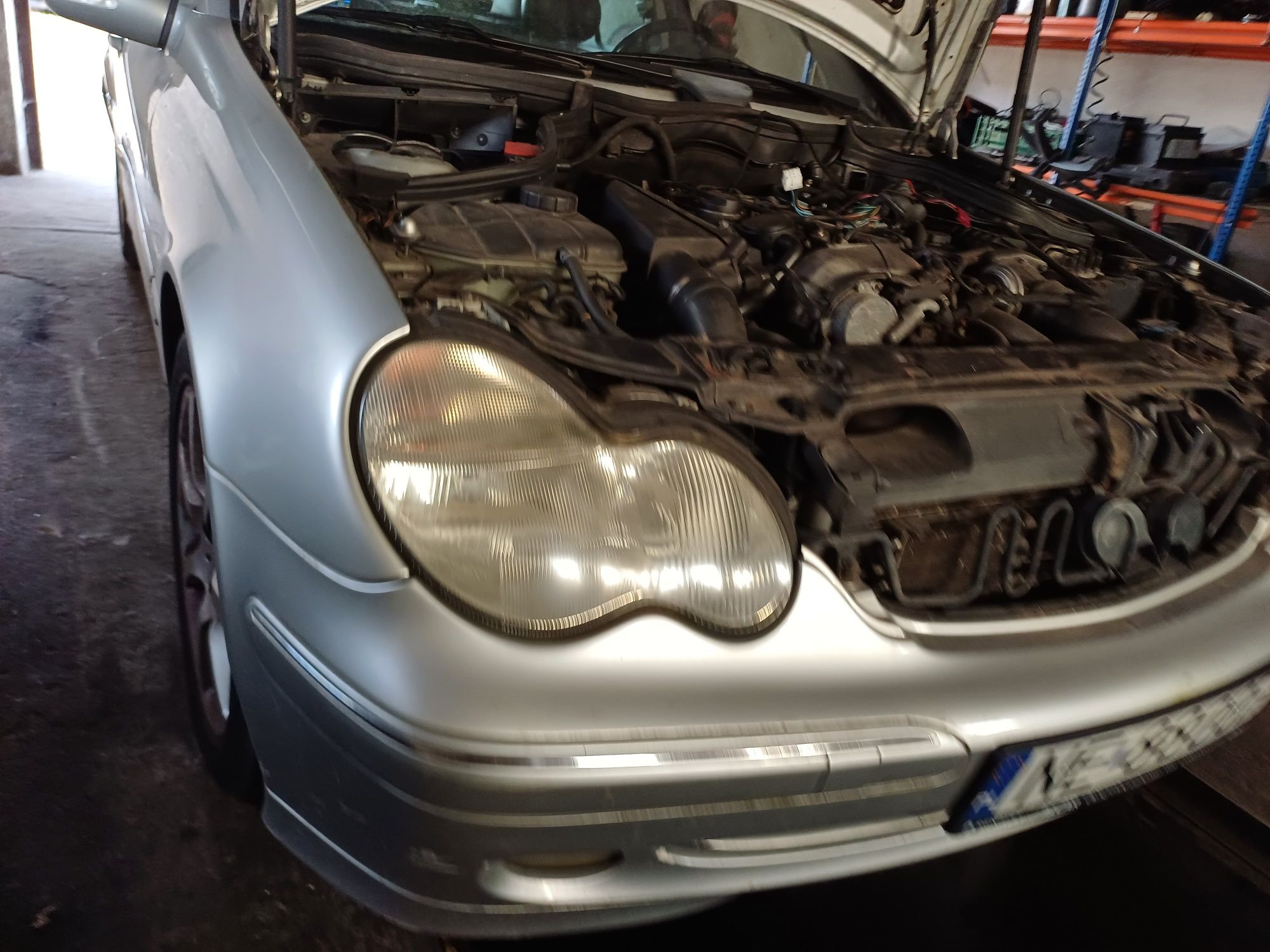 Mercedes c klasa w203 lampy przód przednia halogen chlodnica kokpit k