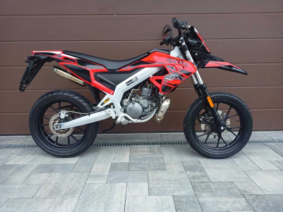Aprilia SX 50 z 2018 roku z Austrii. (Derbi Senda, Gilera)