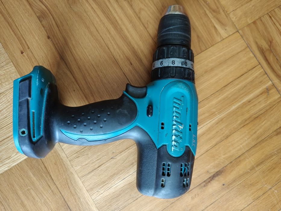 Wkrętarka udarowa akumulatorowa 18V Makita DHP 453