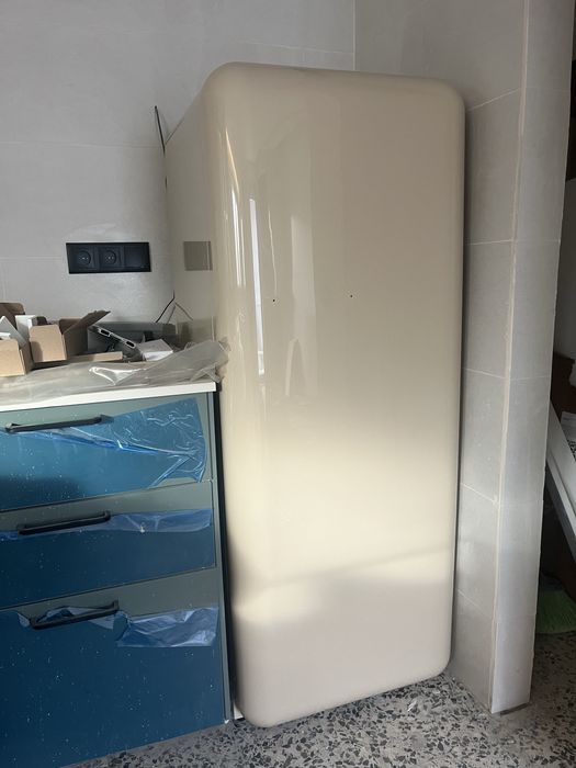 Frigorifico CREATE retro 281L - Novo com fatura