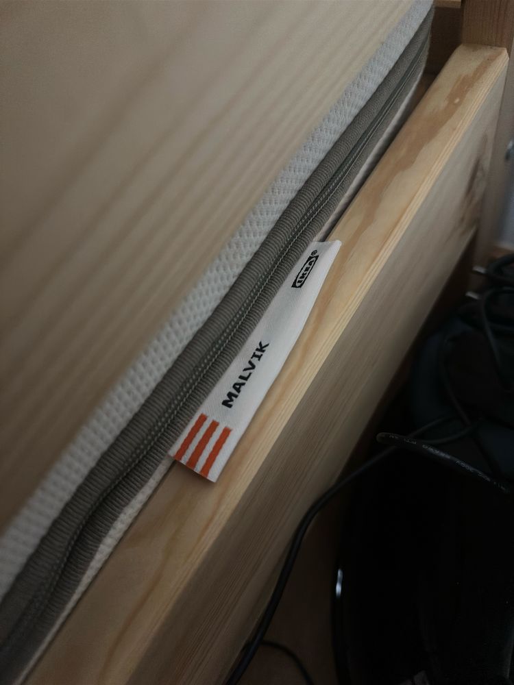 Beliche Mydal + 2 Colchões Malvik (Ikea)