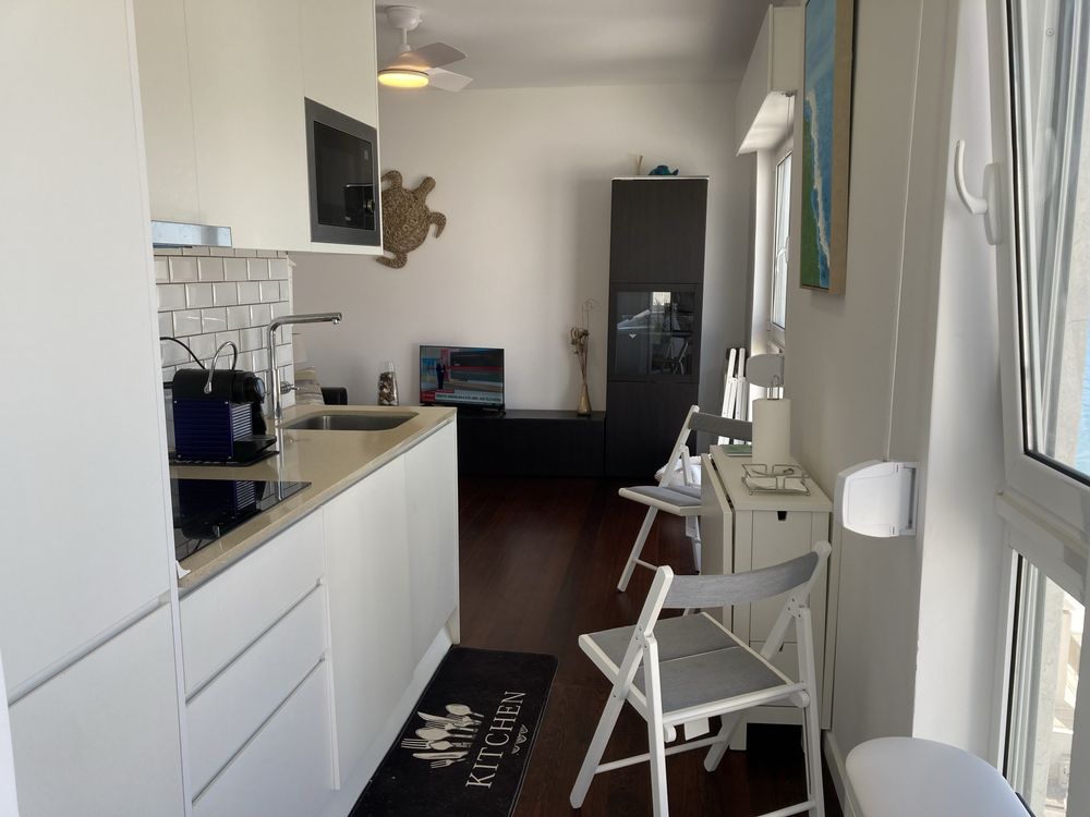 Apartamento T1 - 2ª Linha da praia c/garagem WI-FI
