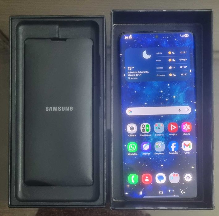 Samsung Galaxy S21 Ultra em Caixa
