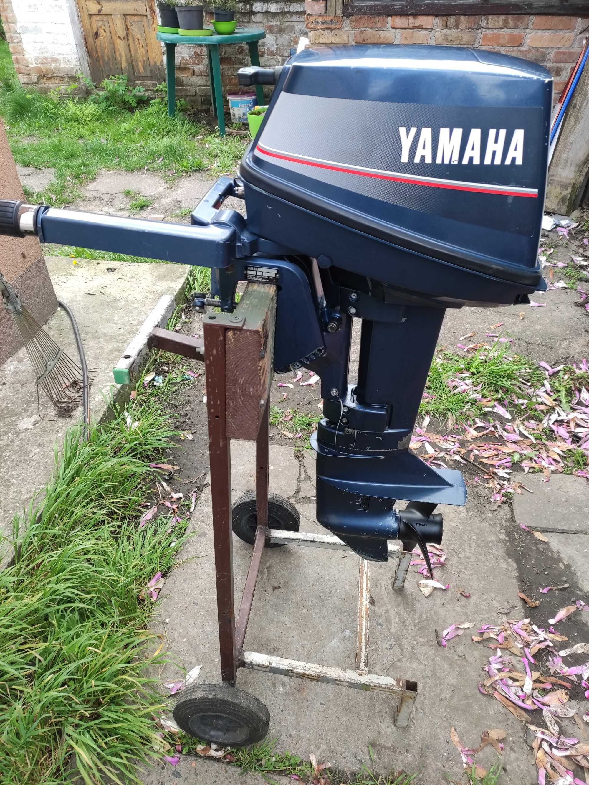 Лодочный мотор yamaha 8
