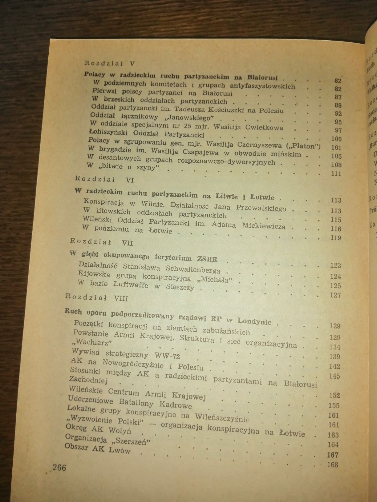 Na wschód od Bugu - Polacy w walce antyhitlerowskiej na ziemiach ZSRR