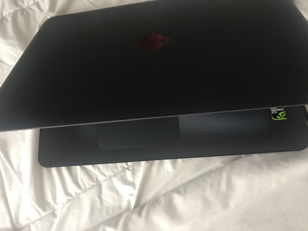 Portatil HP Omen i5 placa grafica :960 1 TB , usado