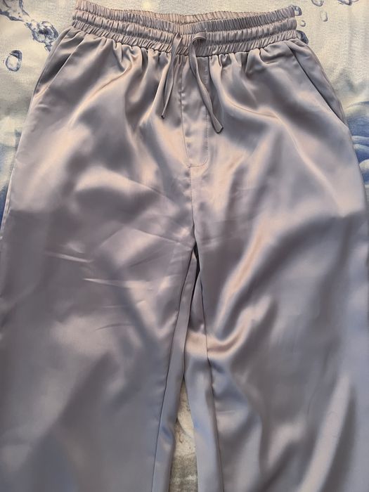 атласні штани лілові