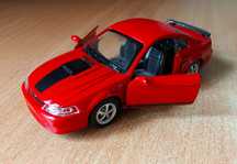 Моделька машины Ford Mustang металл 1:32