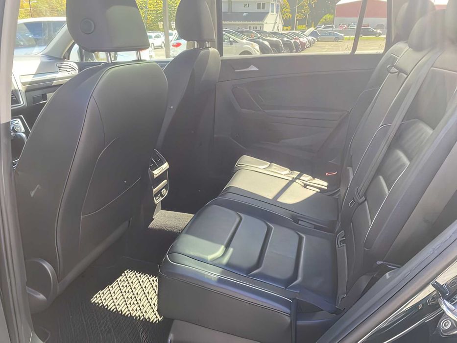 Volkswagen Tiguan      2019