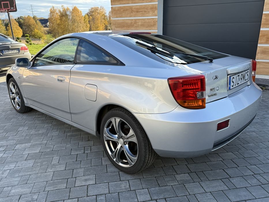 Sprzedam Toyote z malym przebiegiem autko godne uwagi