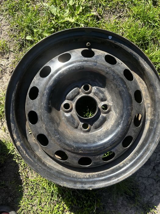 Продам диски з шинами  R14