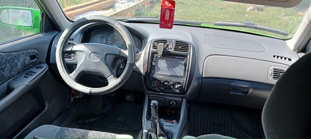 Продам Mazda 323f