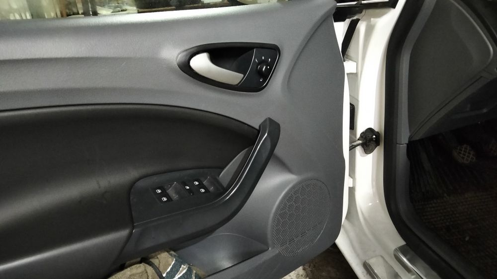 Продам авто Сеат ібіца 2011 р дизель 1.6 в гарному стані