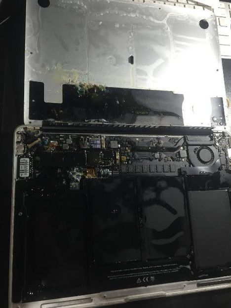 Serwis Naprawa Macbook Air Pro wymiana Baterii, Klawiatur, RAM, Dysk