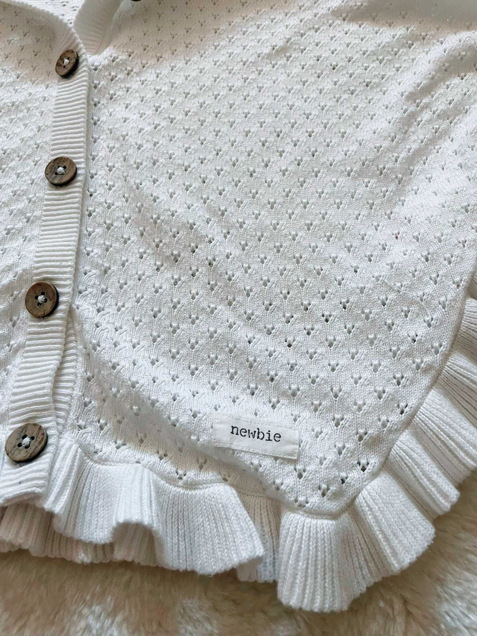 Białe ponczo poncho newbie kappahl 86/92 z falbankami Zara h&m sweter