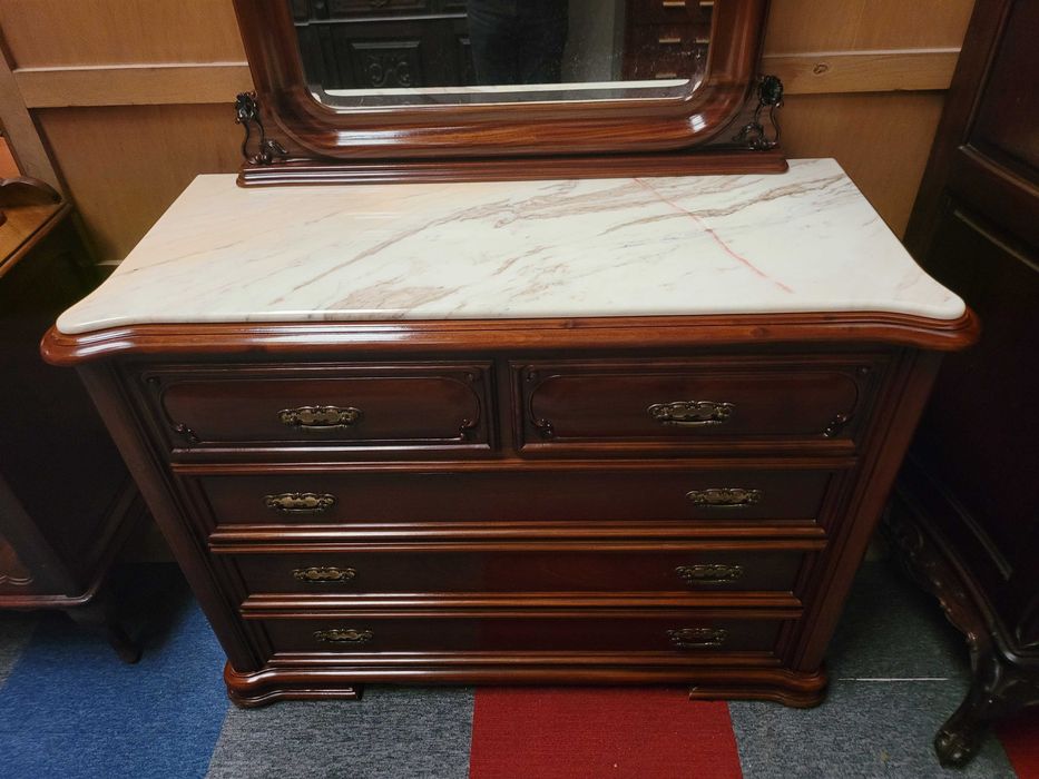 Grande cómoda em madeira com tampo em pedra e espelho - óptimo estado