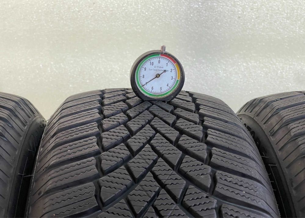 Автошини колеса резина 205/55 R16 Bridgestone Blizzak 2021 рік зимові