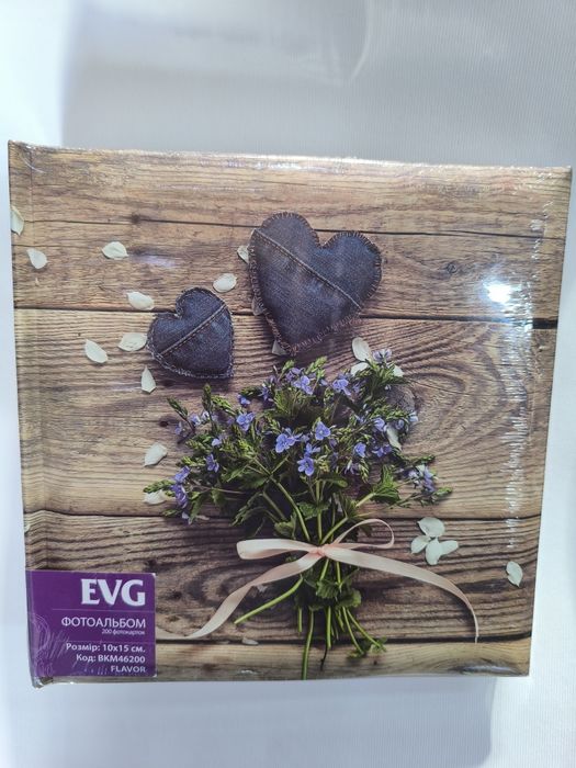 Альбоми для фотографій на бумажній основі