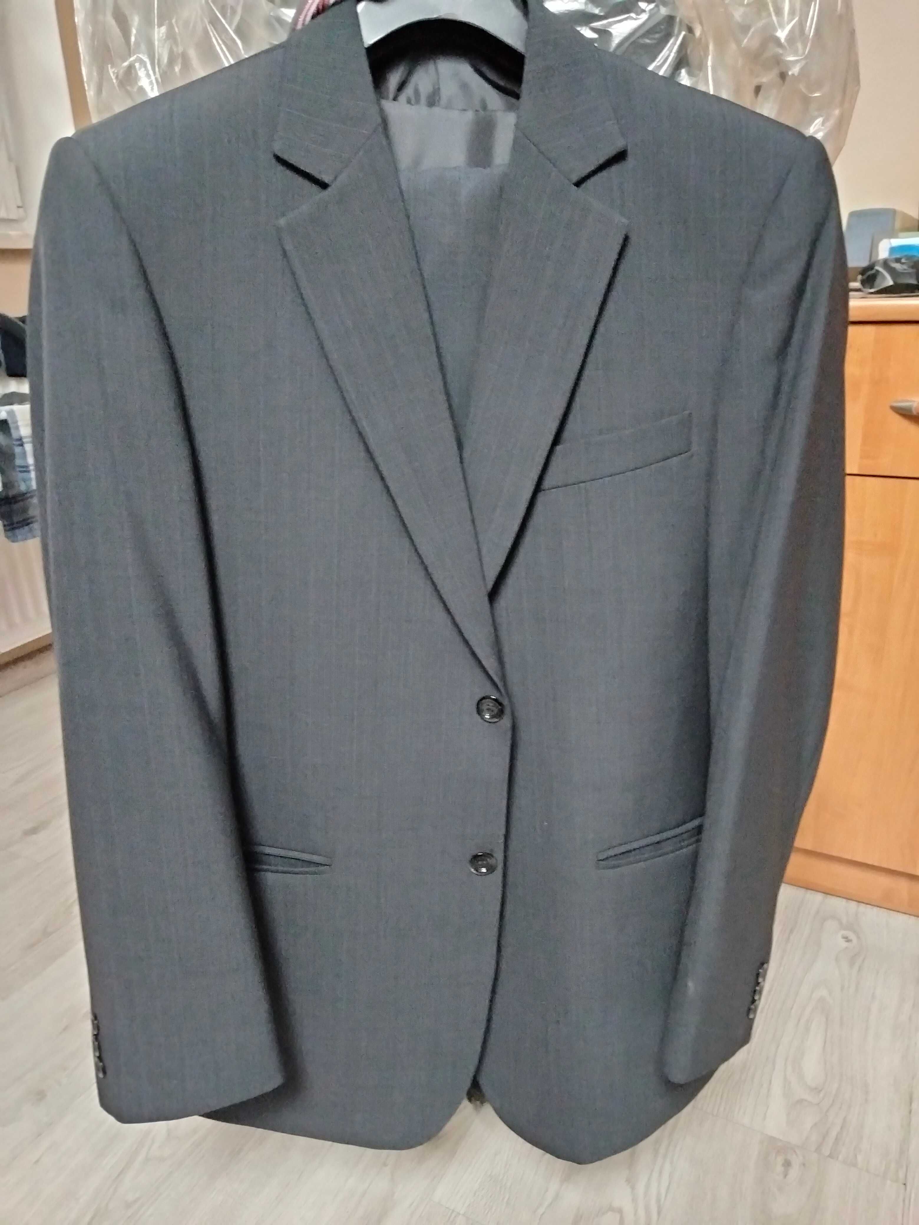 Garnitur rozmiar 176cm