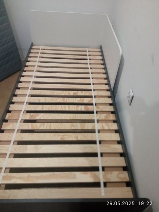 Łóżko młodzieżowe+ materac