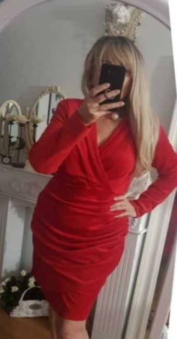 Czerwona sukienka kopertowa welur 44 46