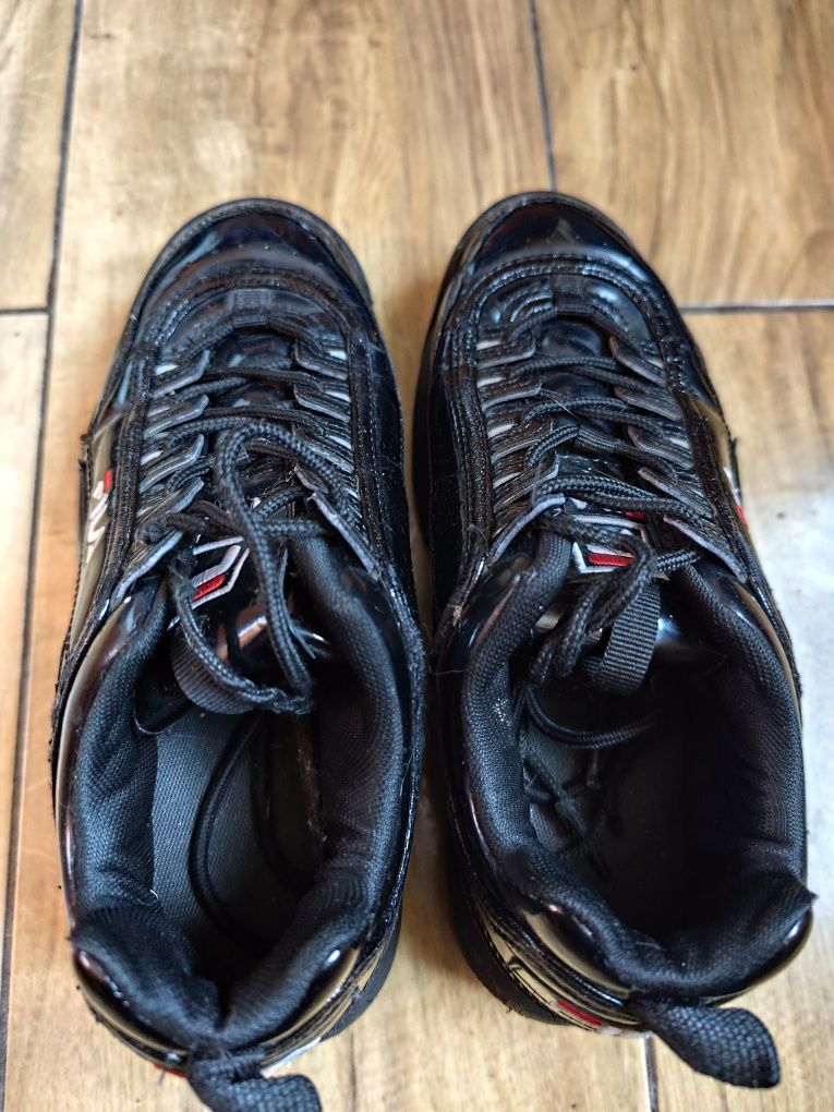 Sneakersy FILA Disruptor oryginalne czarne lakierowane do kostki dams