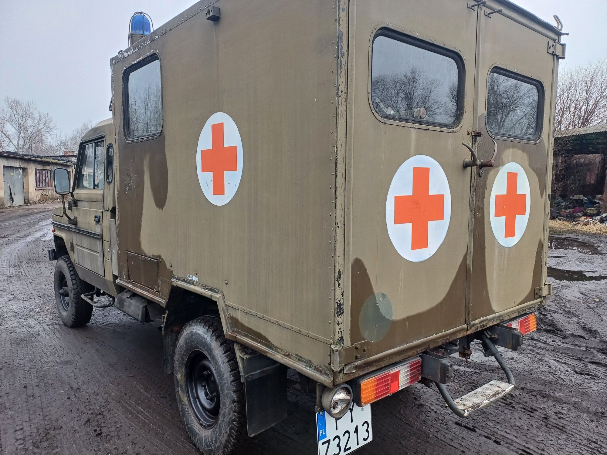 Tarpan honker sanitarka 2.5 iveco