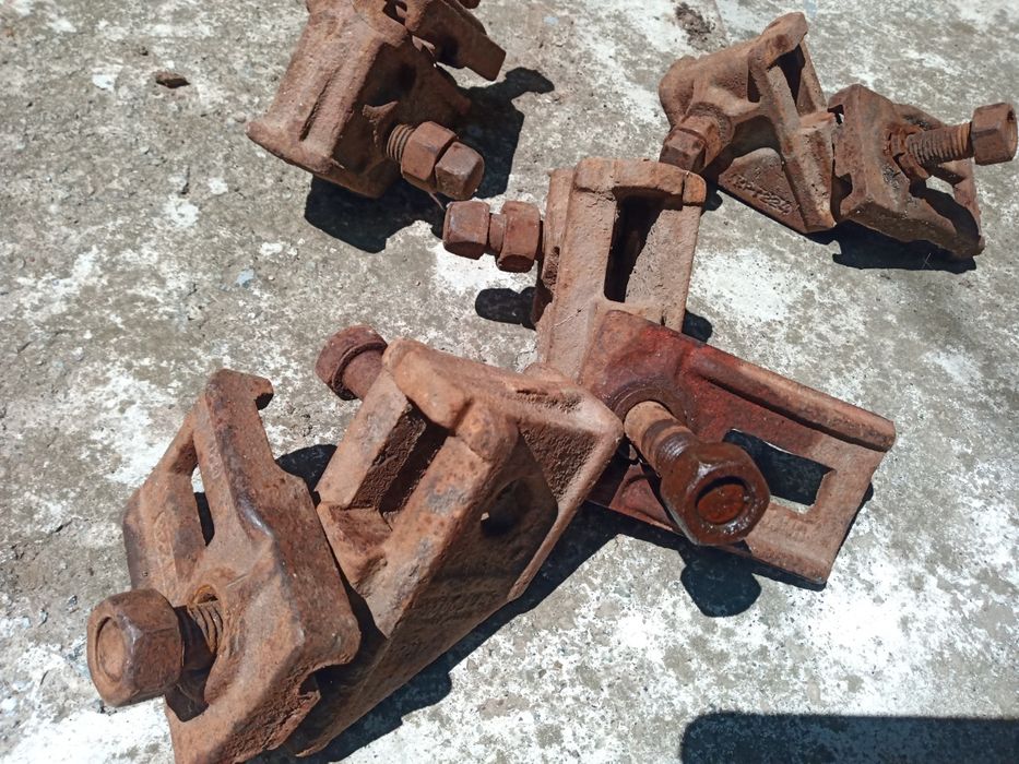 Кріплення стійки крн. .