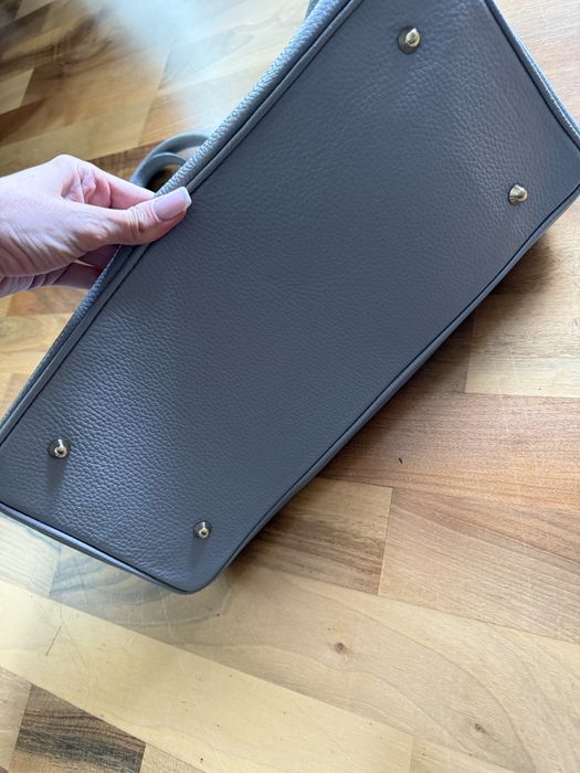 Torba kuferek Laura Biaggi skóra szara 35 cm