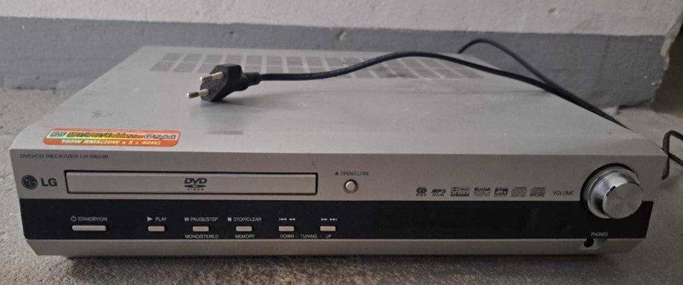 sprzedam części z tego kina domowego LG+ pilot