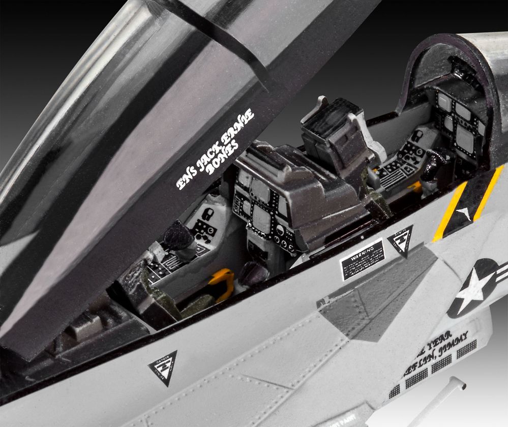 SAMOLOT 1/72 Revell 03834 model F/A18F SUPER HORNET