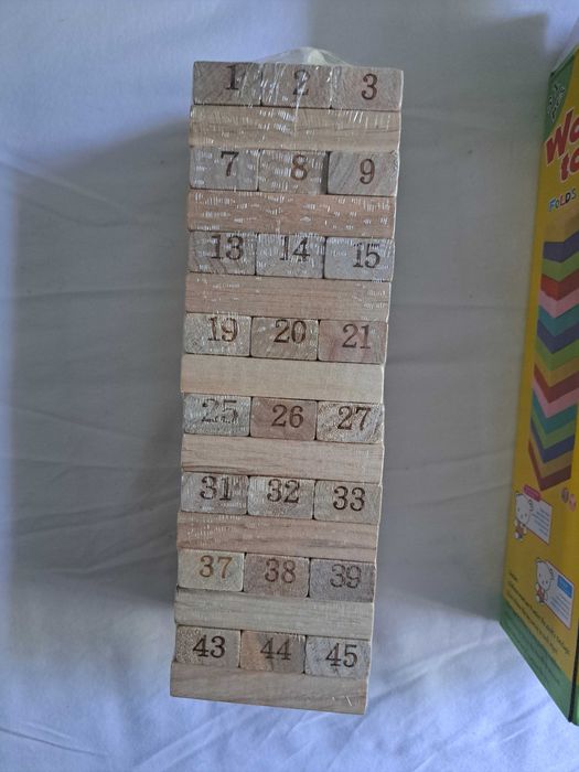 Brinquedo em Madeira - 54 peças para empilhar