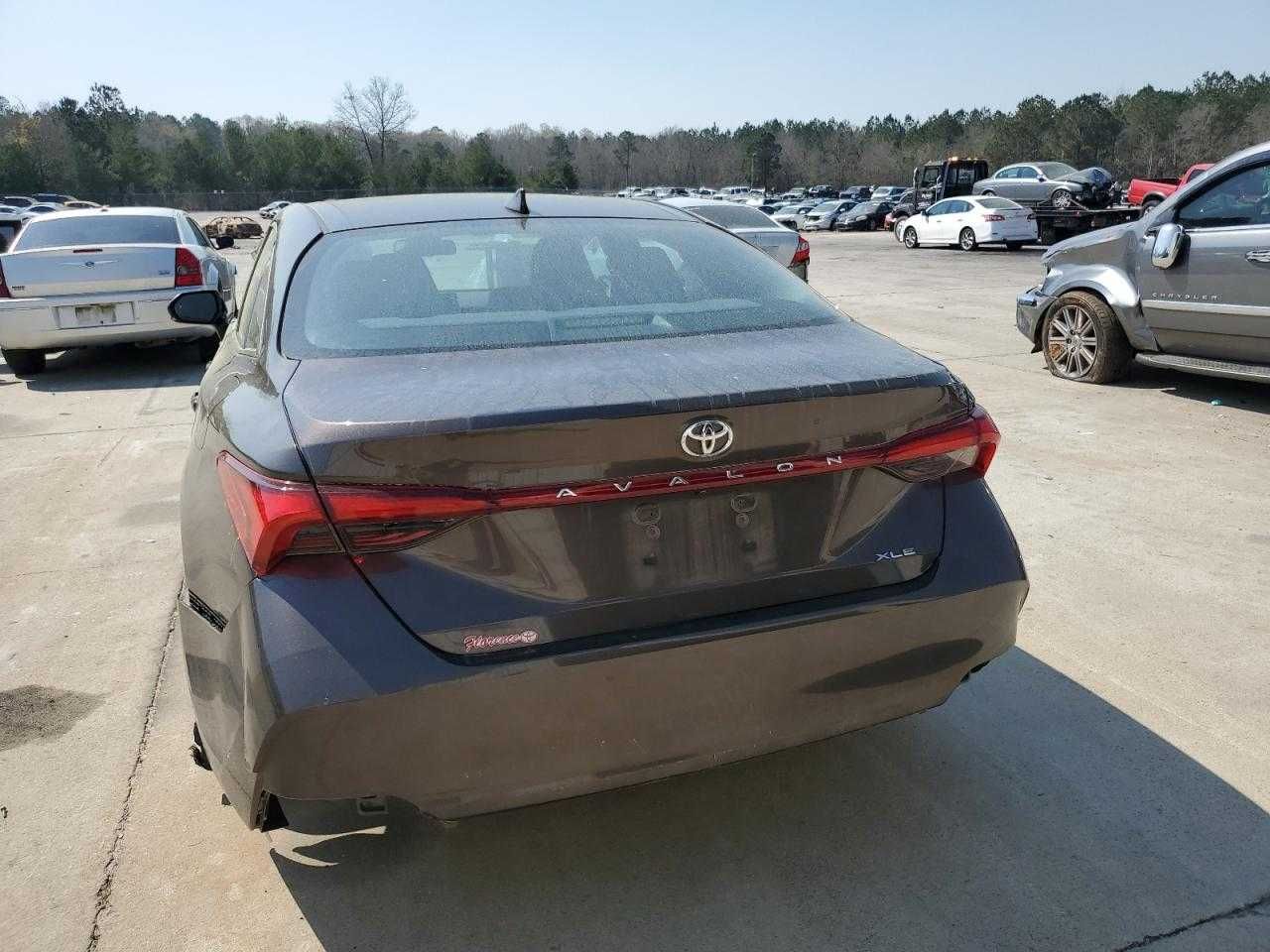 Toyota Avalon Xle 2019