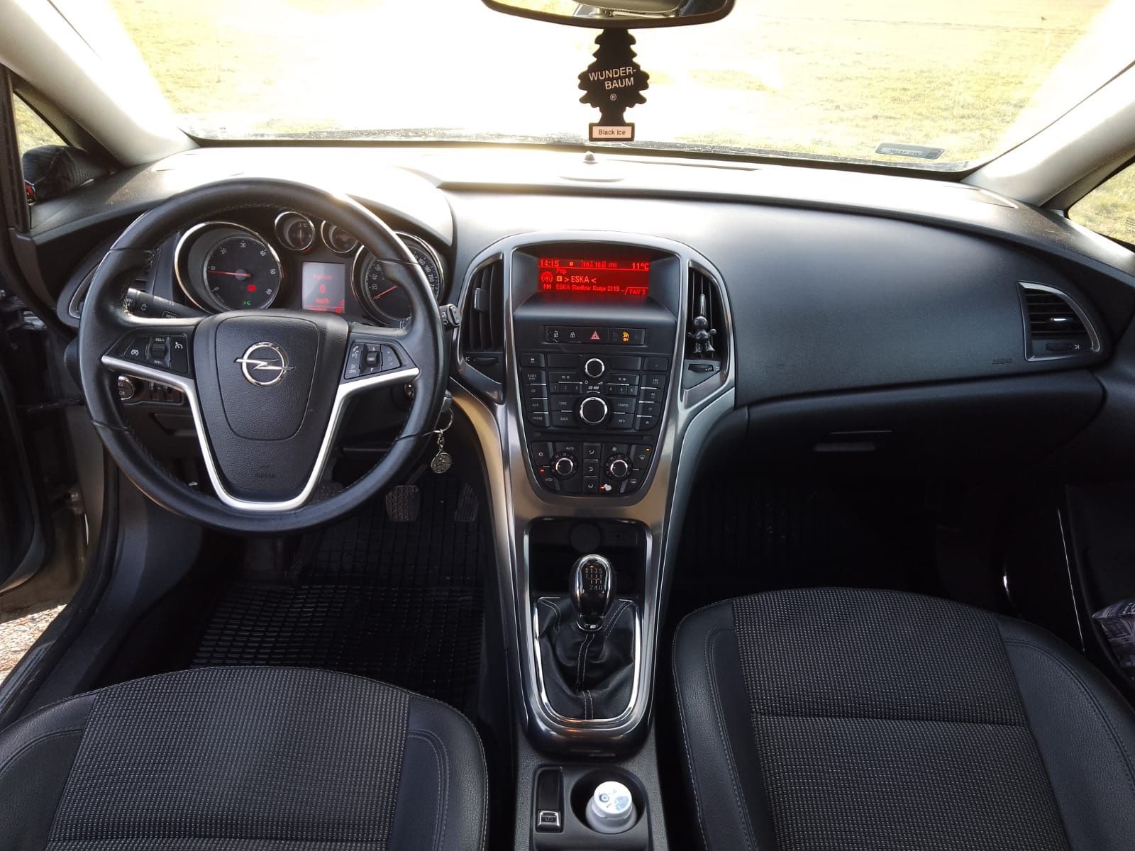 Opel Astra rok 2011
